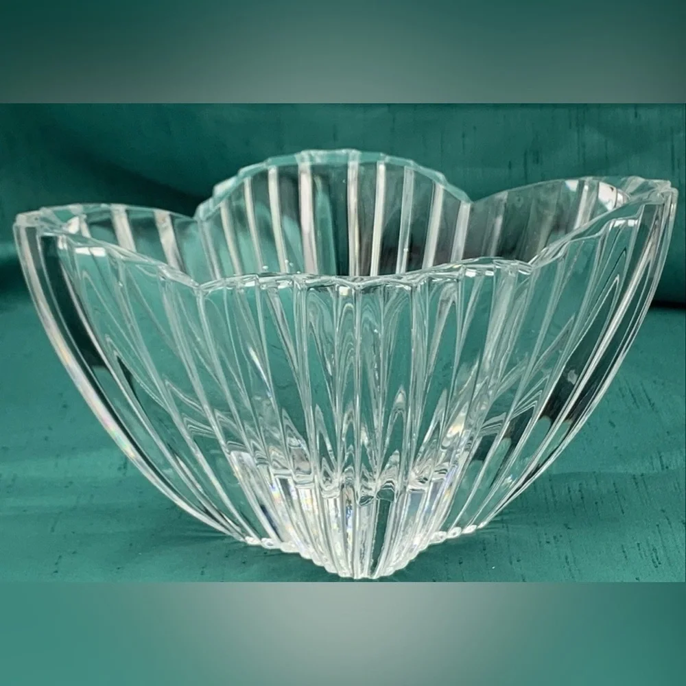 Vintage Crystal Glassware Mikasa Lydia Tulip Dish Elegant Home Decor Clear Glass - Picture 10 of 12